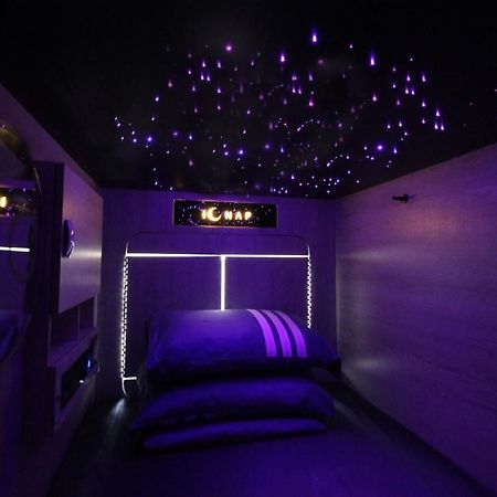 L'Etoile De Mer Mong Kok - Capsule Hotel Kowloon  Exterior foto